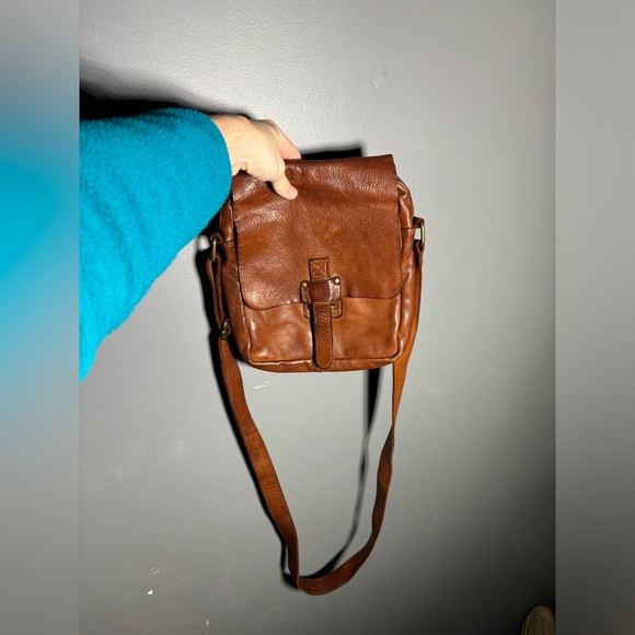 Harbour 2nd Marlies Leather Flap Crossbody Bag - Picture 2 of 6